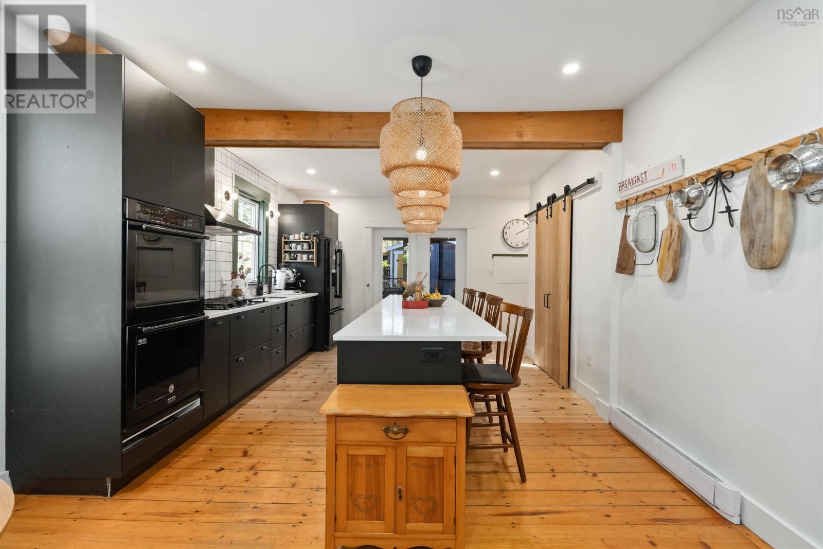 64 Maple Street, Mahone Bay, Nova Scotia  B0J 2E0 - Photo 8 - 202525163