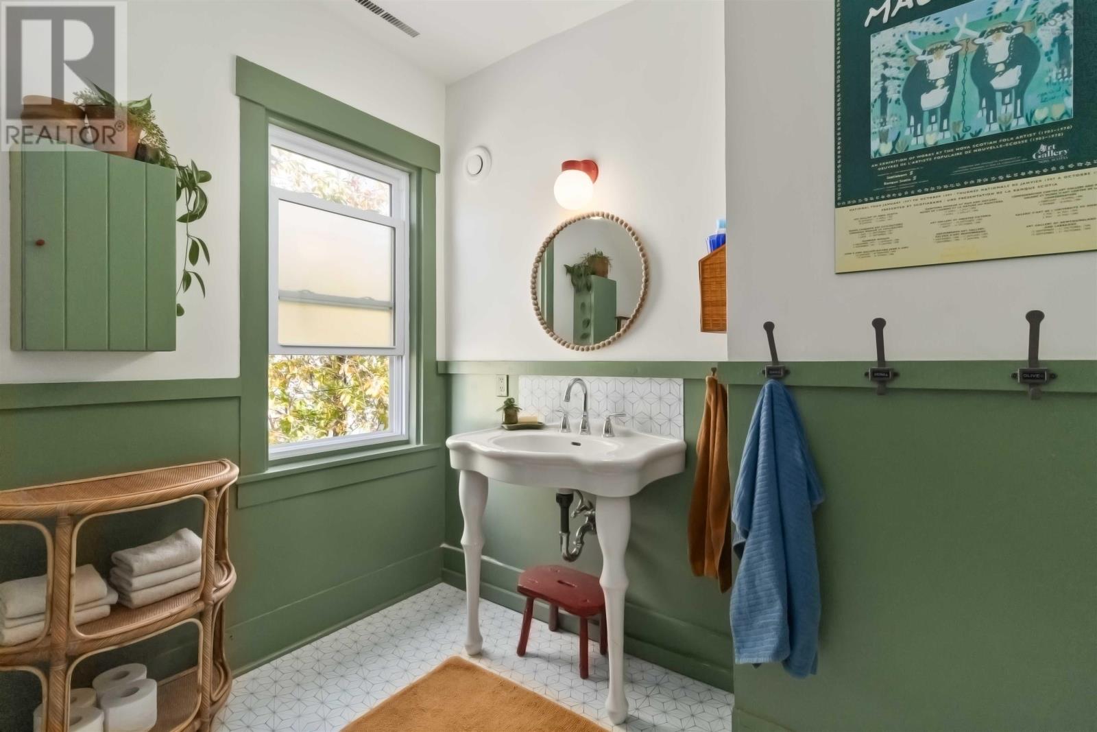 64 Maple Street, Mahone Bay, Nova Scotia  B0J 2E0 - Photo 32 - 202525163