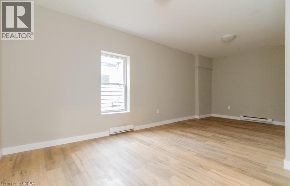 302 Colborne Street Unit# 3, Brantford, Ontario  N3S 3M9 - Photo 4 - 40749852