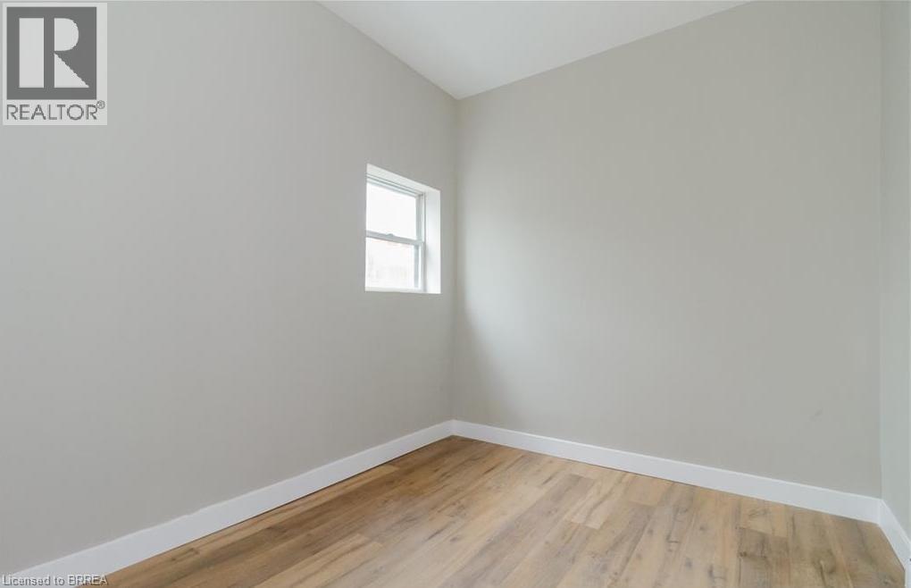 302 Colborne Street Unit# 3, Brantford, Ontario  N3S 3M9 - Photo 12 - 40749852