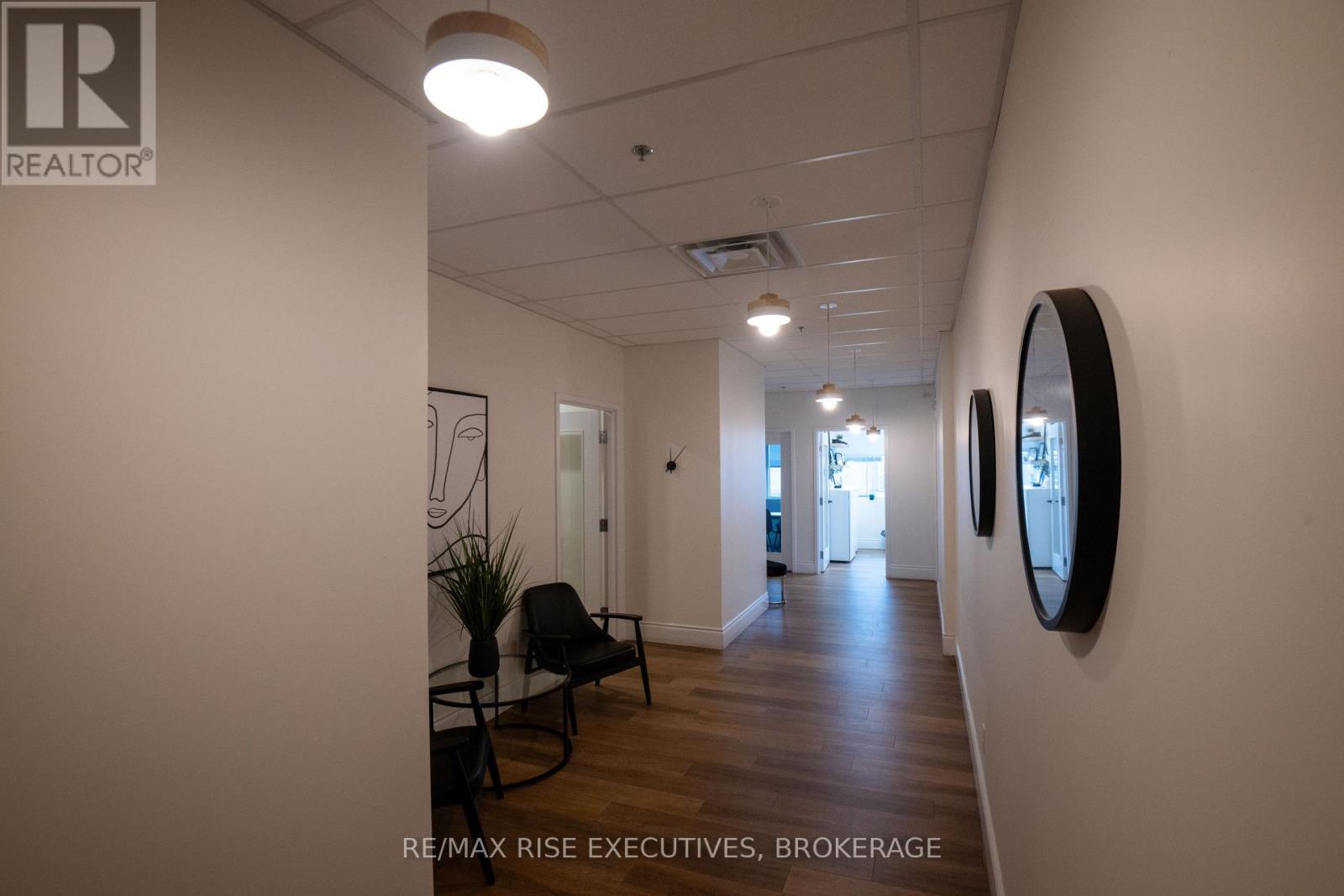 230 - 623 Fortune Crescent, Kingston, Ontario K7P 0E5 - Photo 3 - X12507564