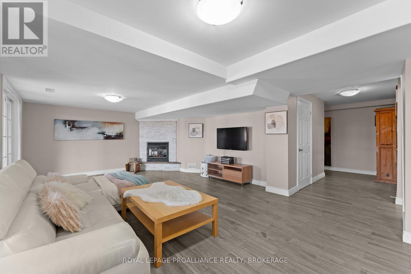 1092 Wise Street, Kingston, Ontario K7P 3E5 - Photo 35 - X12507662