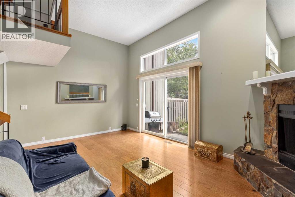 160 Glamis Terrace Sw, Calgary, Alberta  T3E 6V3 - Photo 5 - A2247907