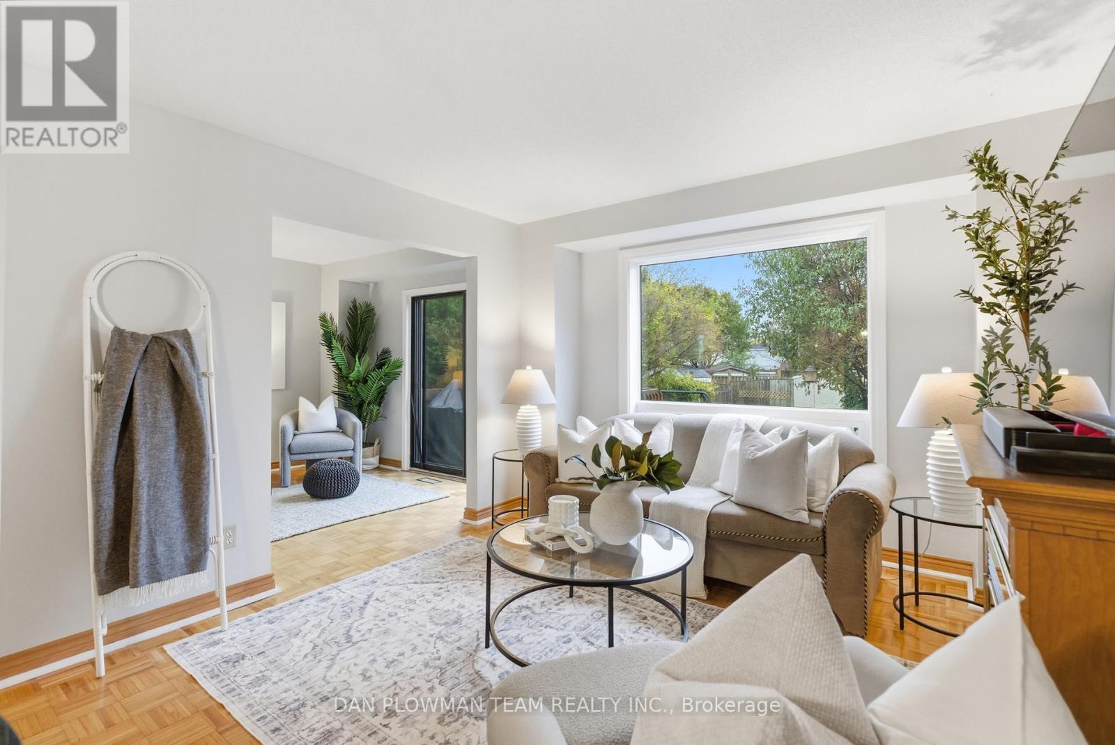 1561 Connery Crescent, Oshawa, Ontario  L1J 8G3 - Photo 5 - E12507236