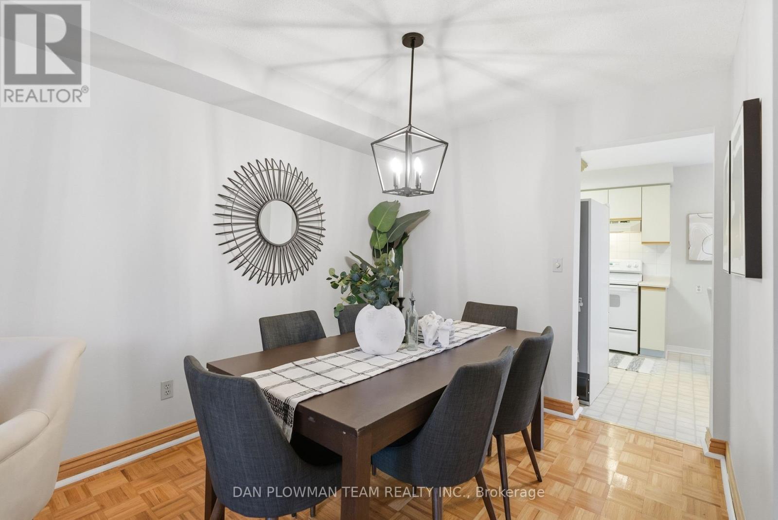 1561 Connery Crescent, Oshawa, Ontario  L1J 8G3 - Photo 6 - E12507236