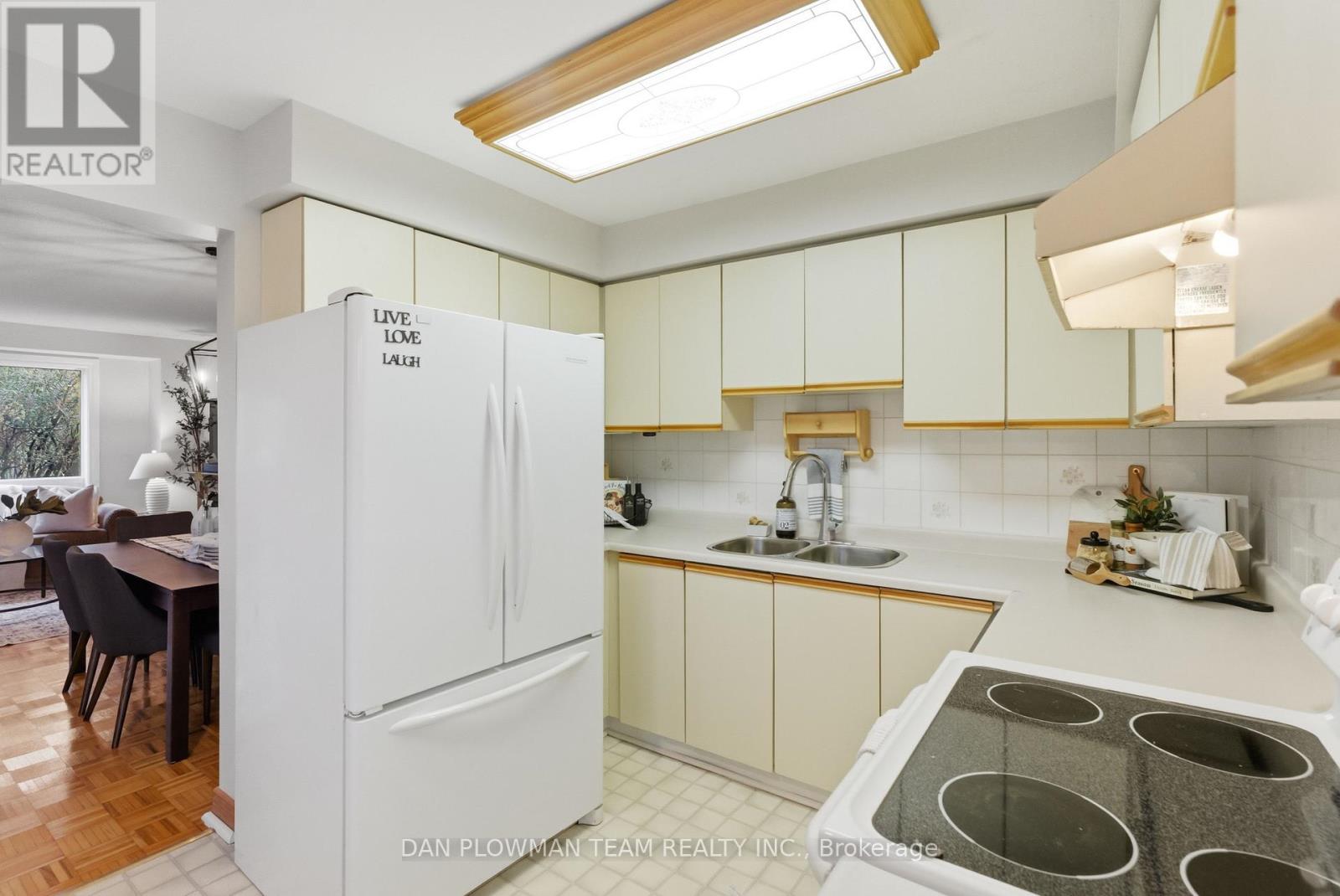 1561 Connery Crescent, Oshawa, Ontario  L1J 8G3 - Photo 9 - E12507236