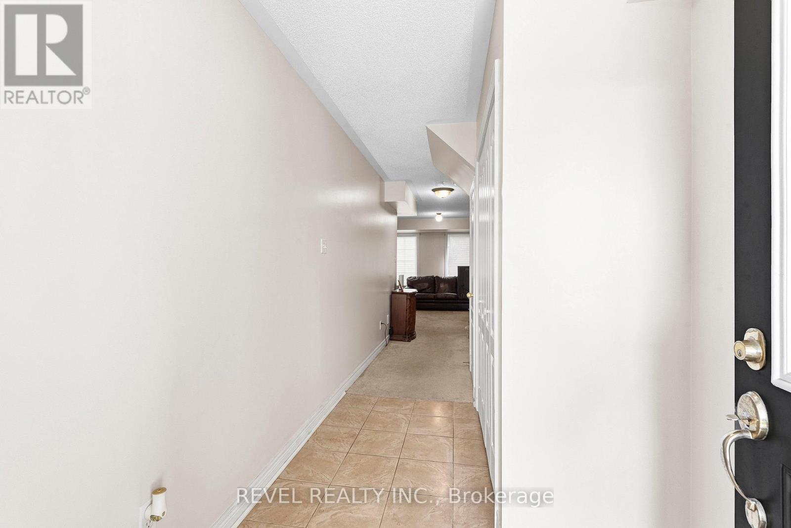 1516 Shepway Mews, Pickering, Ontario  L1X 0C7 - Photo 2 - E12507240