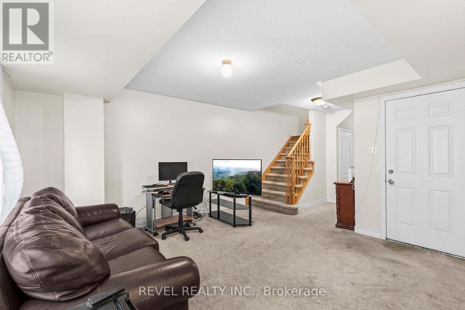 1516 Shepway Mews, Pickering, Ontario  L1X 0C7 - Photo 5 - E12507240