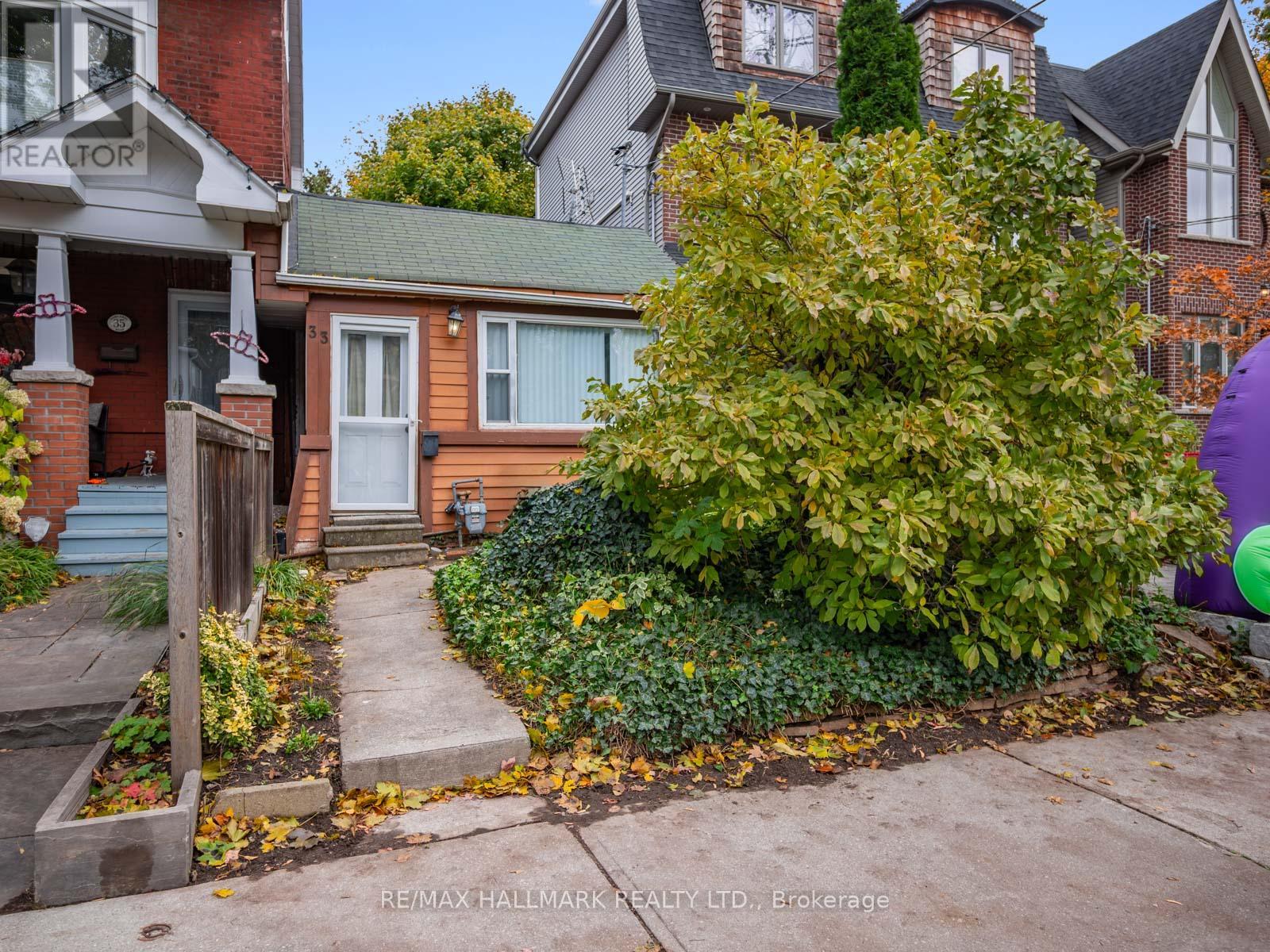33 Earl Grey Road, Toronto, Ontario  M4J 3L3 - Photo 2 - E12507480
