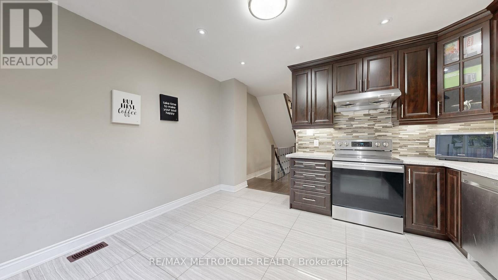 461 Warden Avenue, Toronto, Ontario  M1L 3Y9 - Photo 13 - E12507484