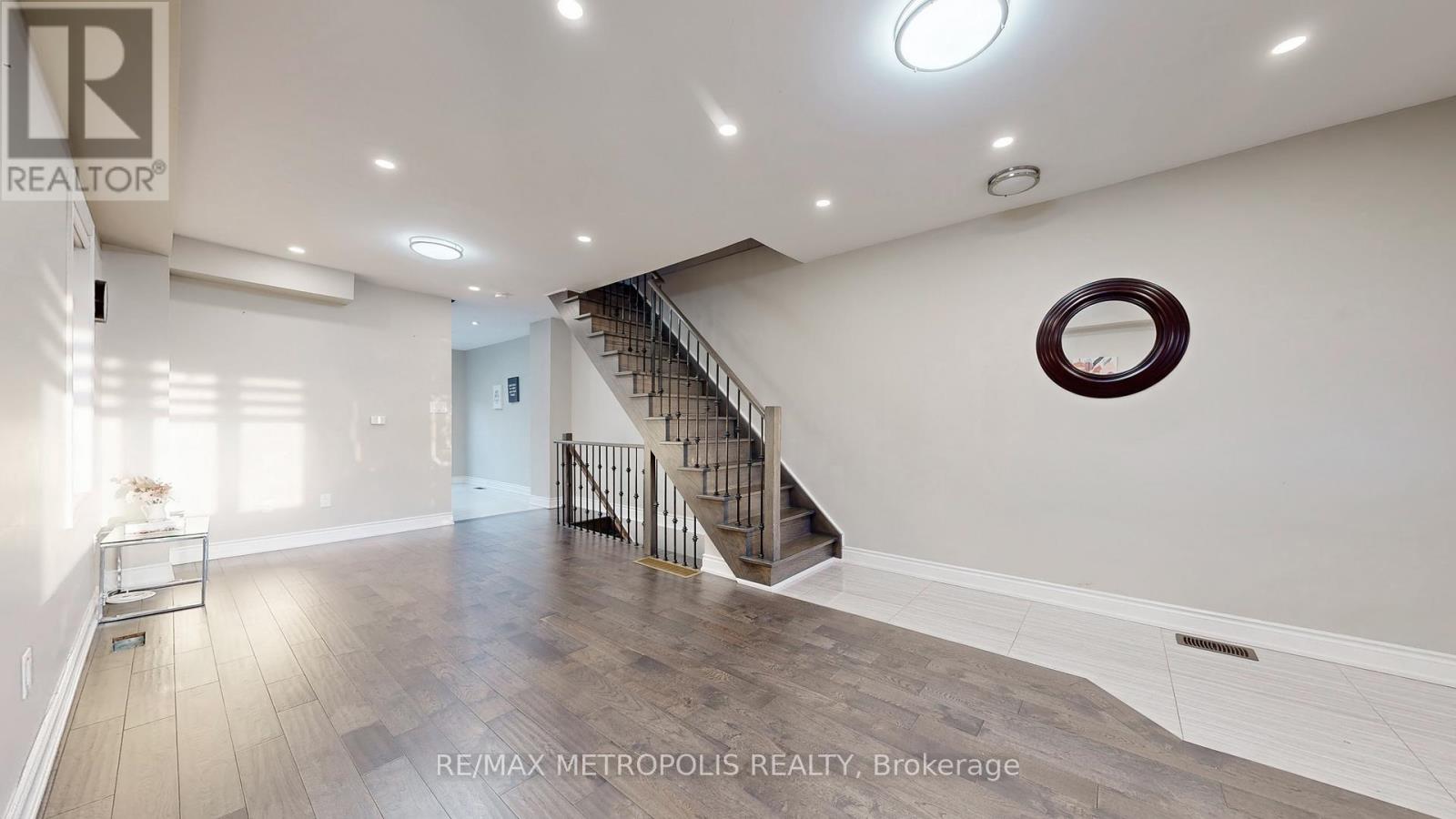 461 Warden Avenue, Toronto, Ontario  M1L 3Y9 - Photo 7 - E12507484