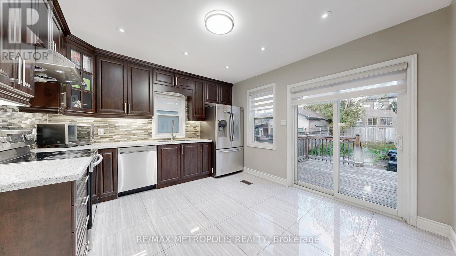 461 Warden Avenue, Toronto, Ontario  M1L 3Y9 - Photo 9 - E12507484