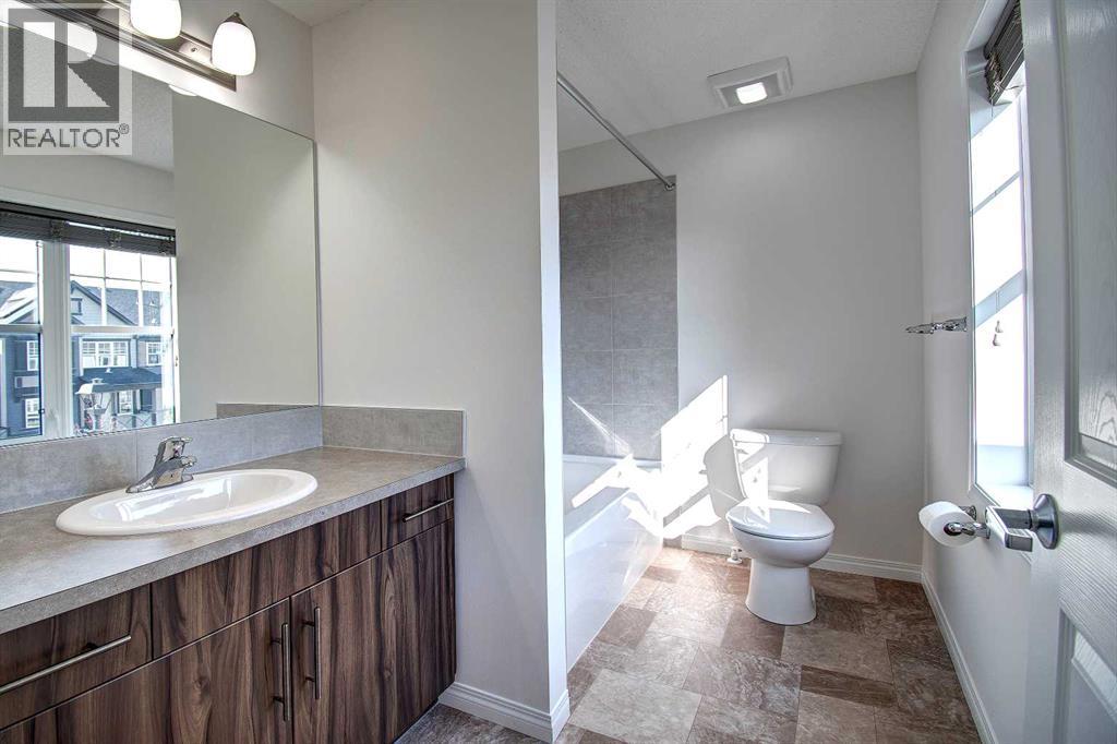 221 Hillcrest Gardens Sw, Airdrie, Alberta  T4B 4J2 - Photo 24 - A2258738