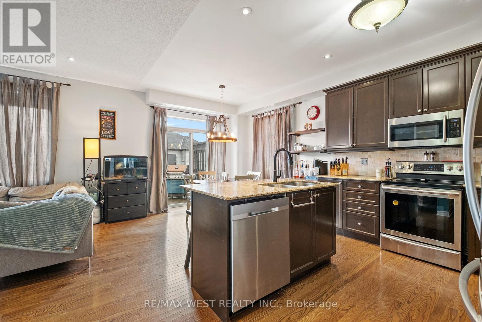 31 Buxton Lane, Clarington, Ontario  L1C 0J9 - Photo 8 - E12507456