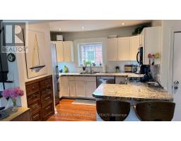 MAIN - 27 WOOD GLEN ROAD, Toronto, Ontario