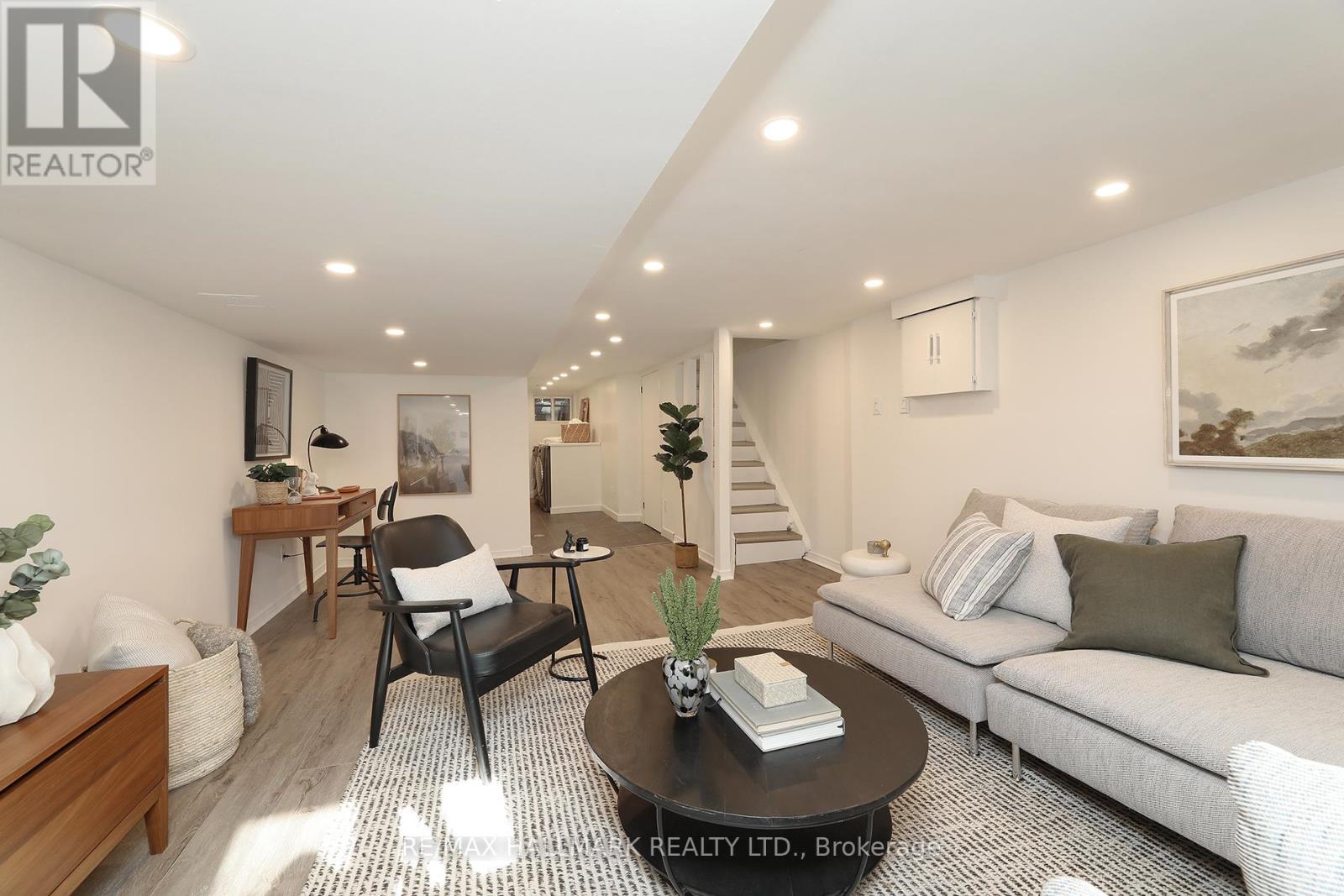 18 Badgerow Avenue, Toronto, Ontario M4M 1V1 - Photo 24 - E12506176