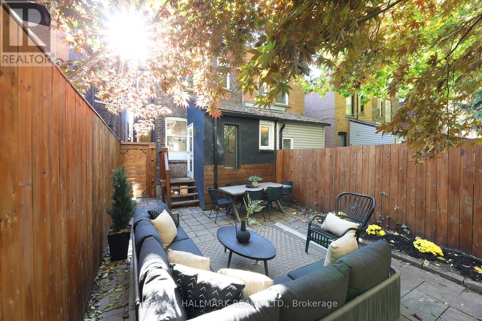 18 Badgerow Avenue, Toronto, Ontario M4M 1V1 - Photo 29 - E12506176