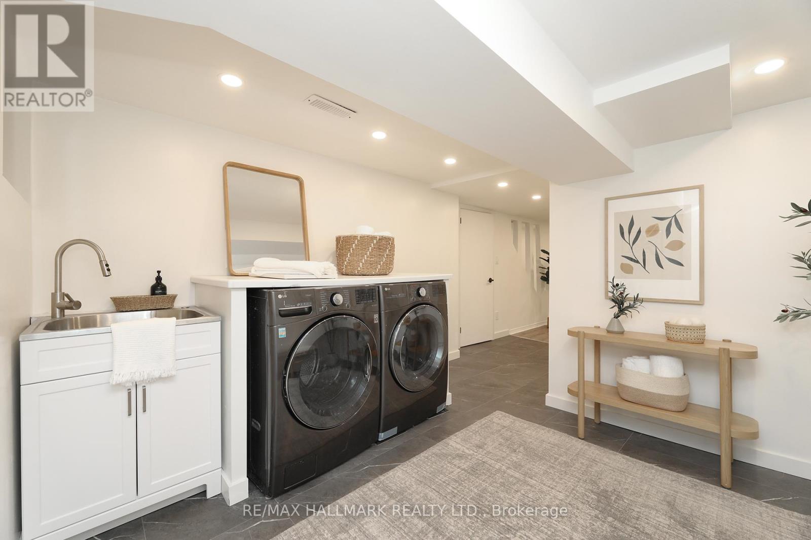 18 Badgerow Avenue, Toronto, Ontario M4M 1V1 - Photo 26 - E12506176