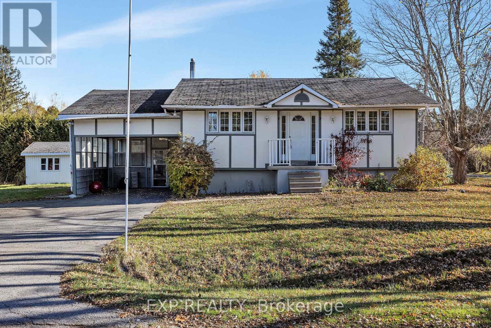 3297 WAYNE STREET, Ottawa, Ontario