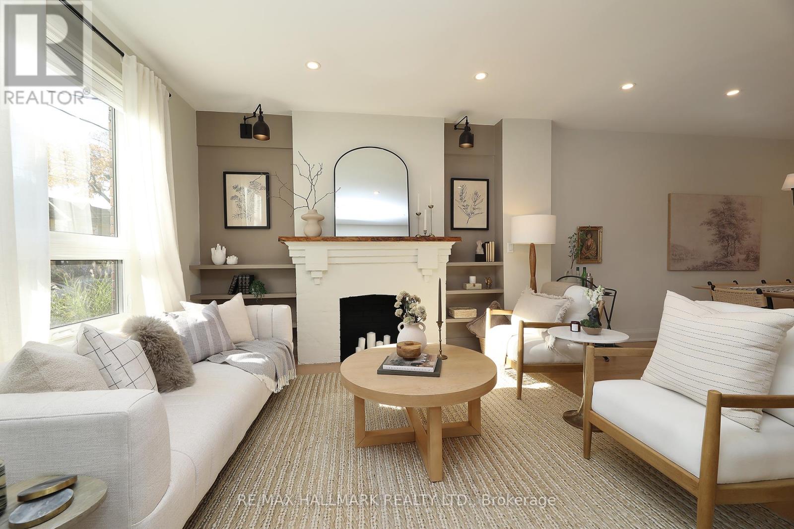 18 Badgerow Avenue, Toronto, Ontario M4M 1V1 - Photo 4 - E12506176