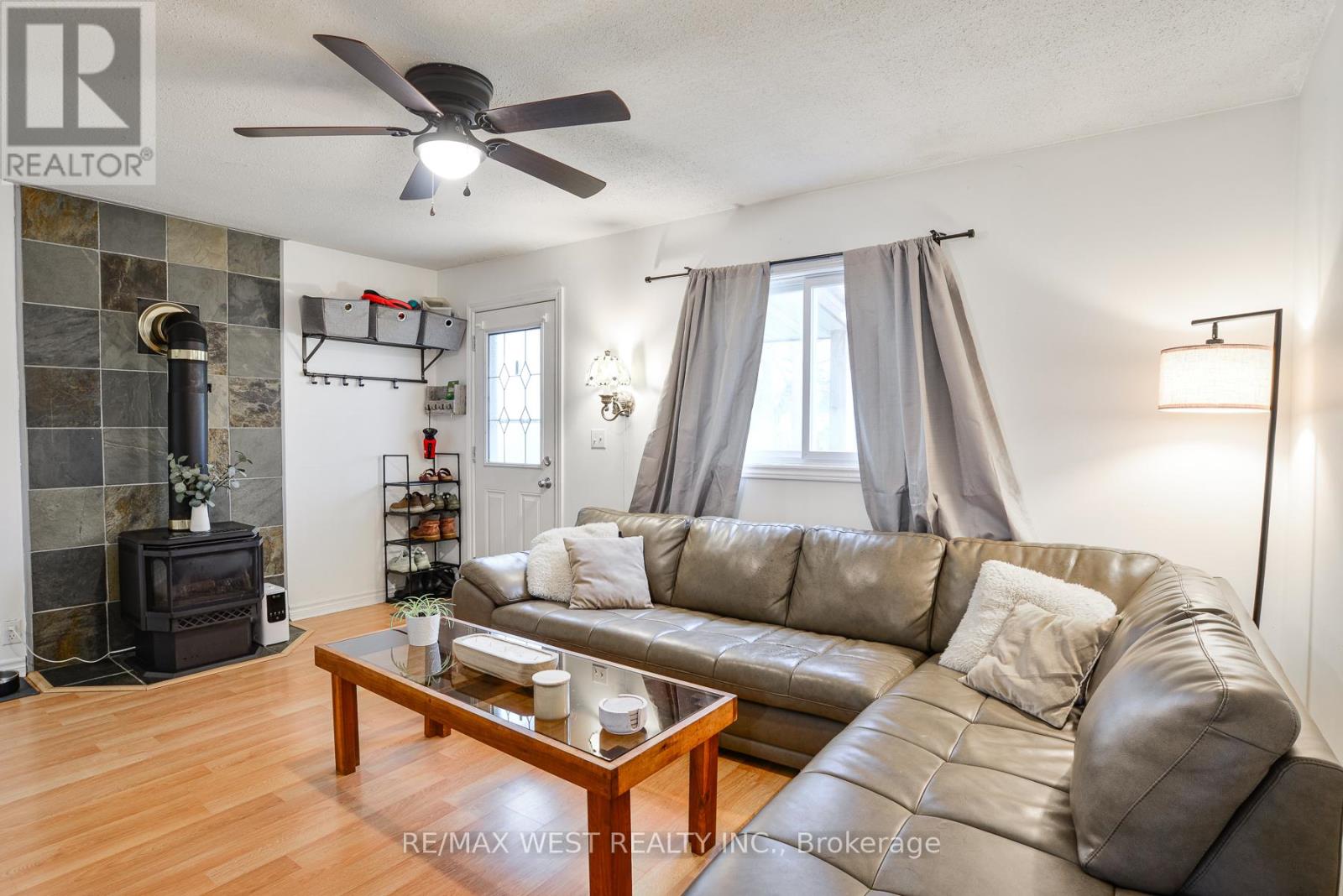 122 Raglan Street, Essa, Ontario L0M 1B0 - Photo 3 - N12507212