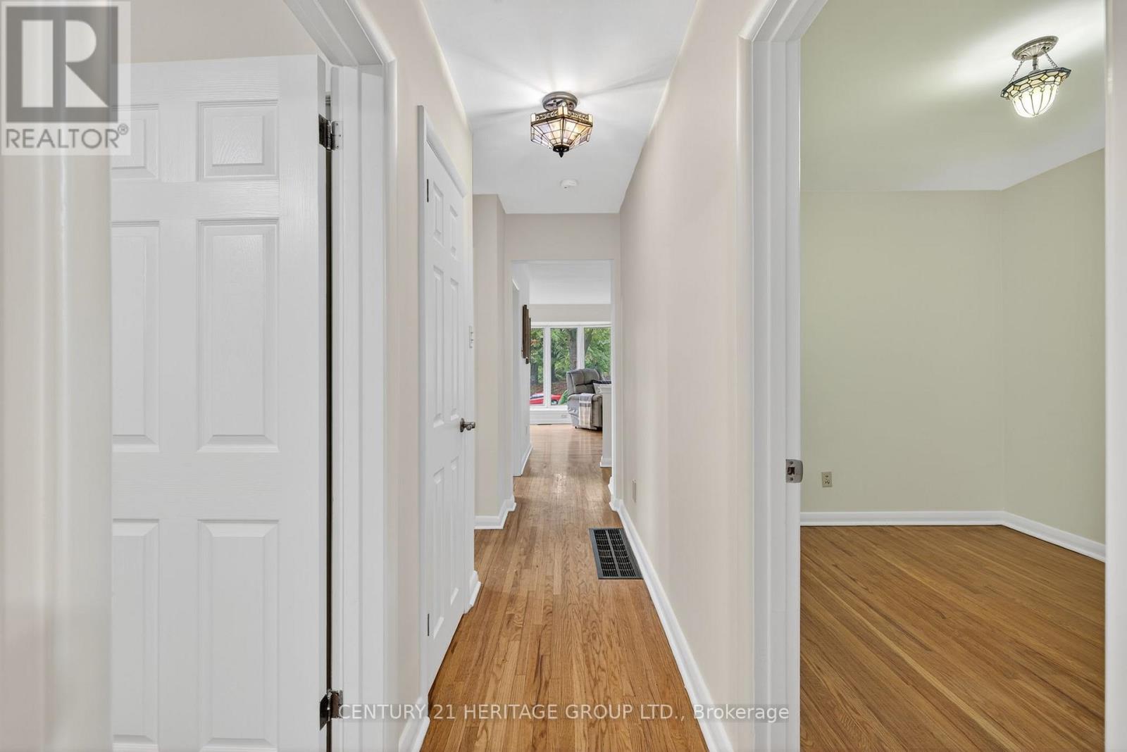 49 Bayview Parkway, Newmarket, Ontario  L3Y 3W2 - Photo 26 - N12507300