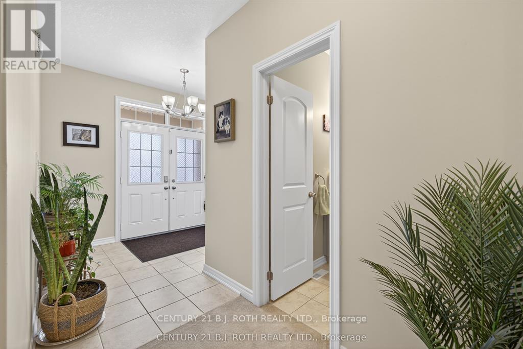 50 Bramsey Street, Georgina, Ontario  L0E 1R0 - Photo 7 - N12507362