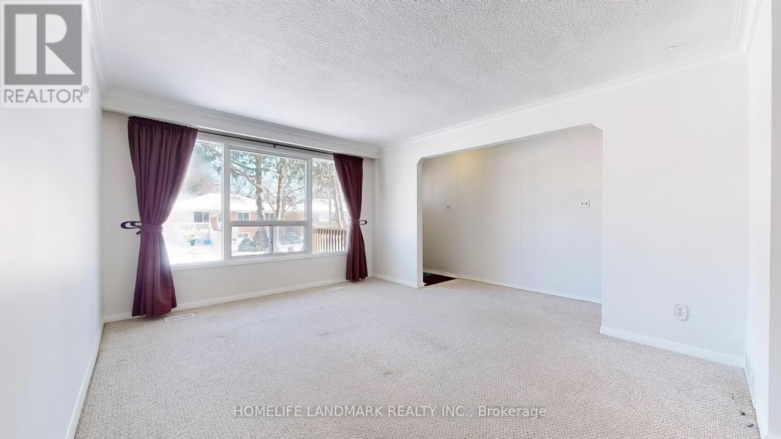 424 Bonita Crescent, Richmond Hill, Ontario  L4C 3N1 - Photo 2 - N12507374