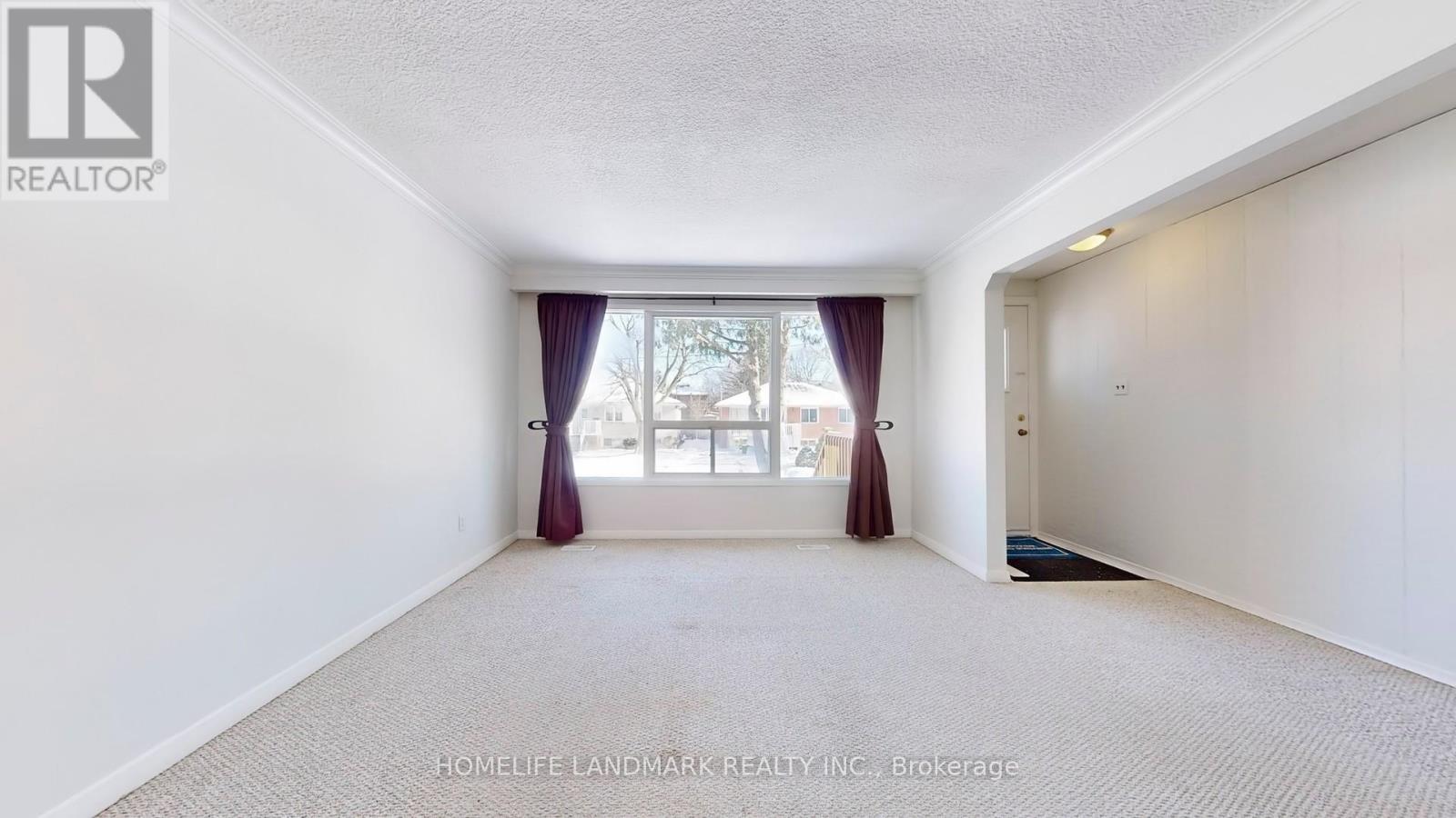 424 Bonita Crescent, Richmond Hill, Ontario  L4C 3N1 - Photo 3 - N12507374