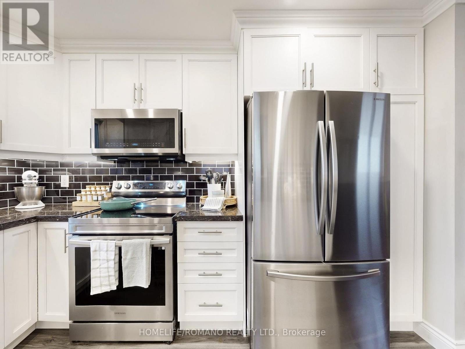 686 Irwin Crescent, Newmarket, Ontario  L3Y 5A2 - Photo 18 - N12507406