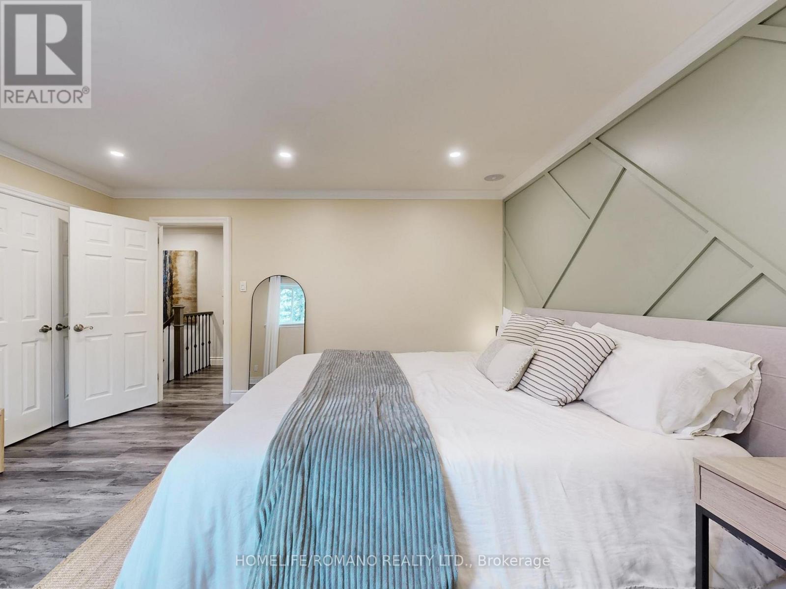 686 Irwin Crescent, Newmarket, Ontario  L3Y 5A2 - Photo 29 - N12507406