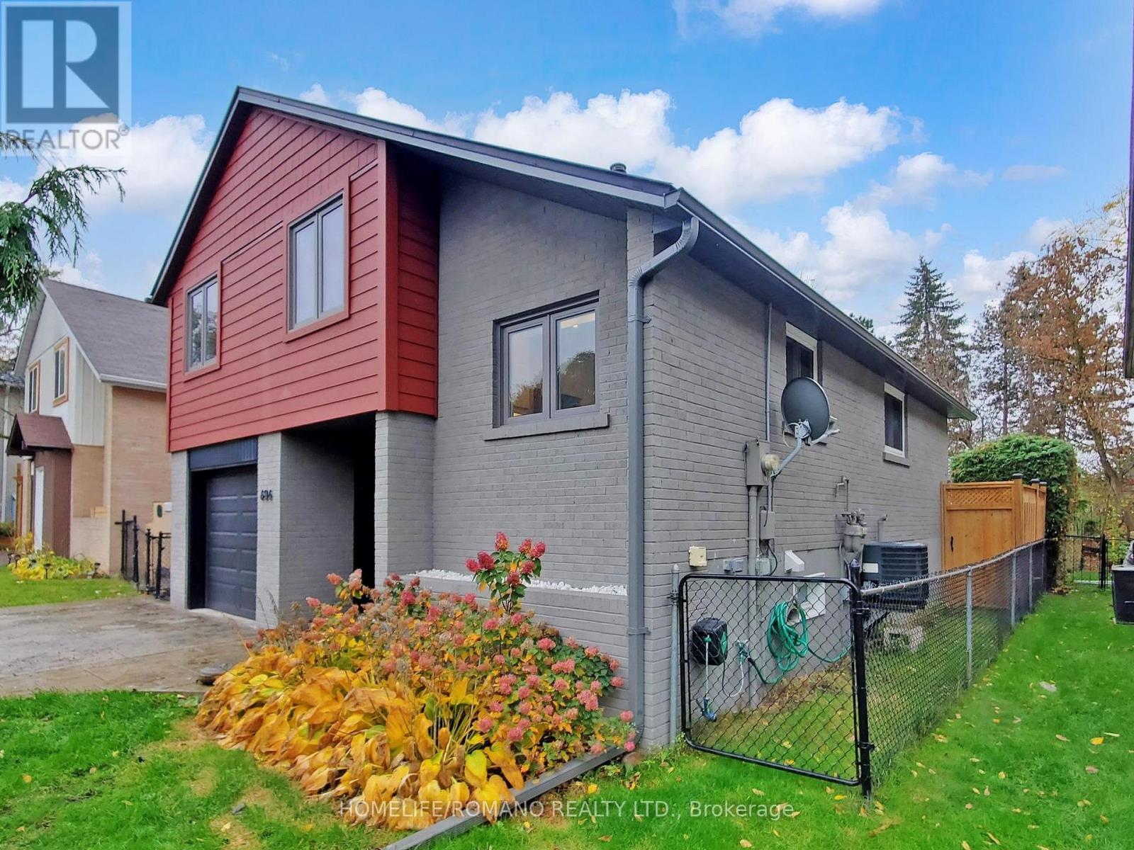 686 Irwin Crescent, Newmarket, Ontario  L3Y 5A2 - Photo 4 - N12507406