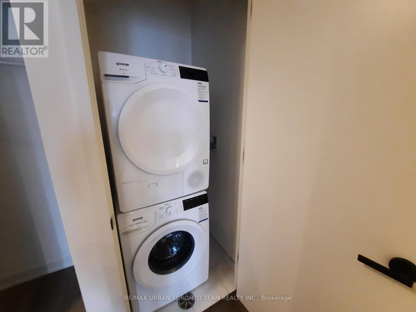 501 - 8 Interchange Way, Vaughan, Ontario  L4K 5Z7 - Photo 13 - N12507458