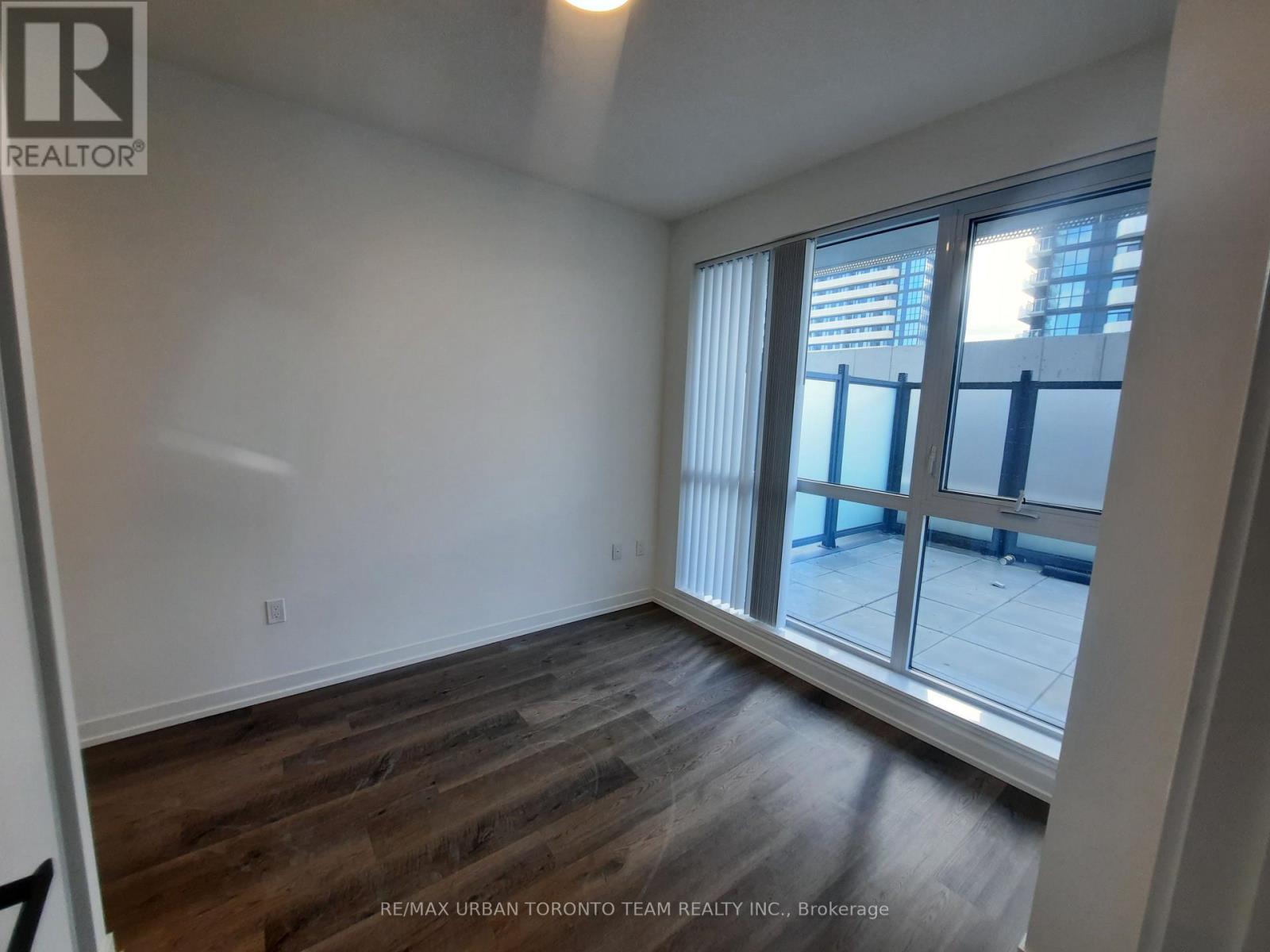 501 - 8 Interchange Way, Vaughan, Ontario  L4K 5Z7 - Photo 7 - N12507458