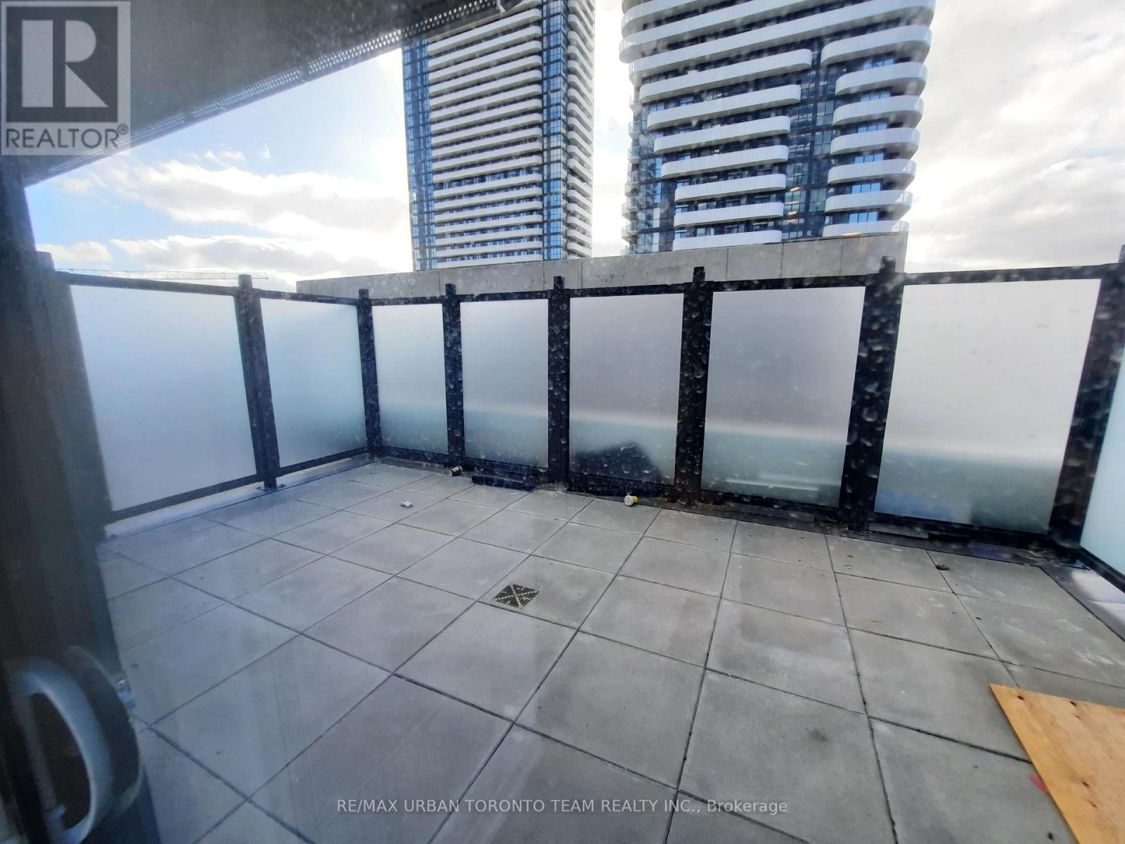 501 - 8 Interchange Way, Vaughan, Ontario  L4K 5Z7 - Photo 8 - N12507458