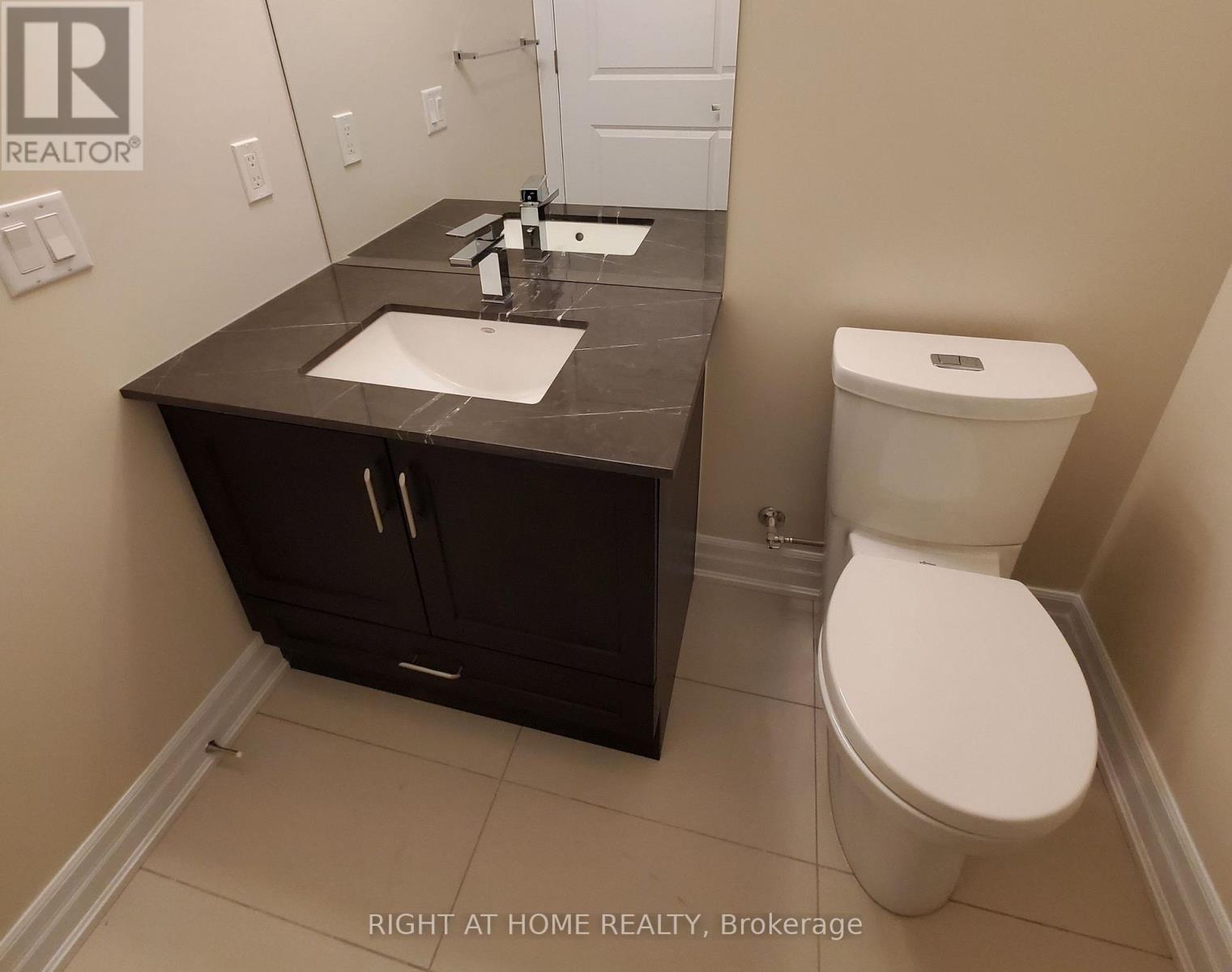 606 - 9075 Jane Street, Vaughan, Ontario  L4K 0L7 - Photo 14 - N12507532