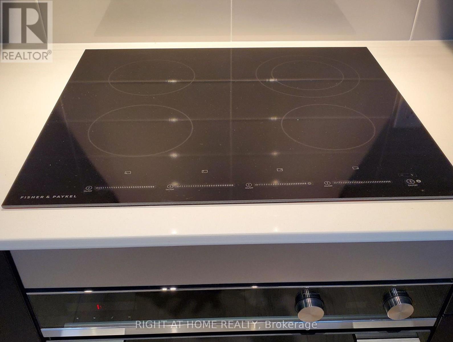 606 - 9075 Jane Street, Vaughan, Ontario  L4K 0L7 - Photo 8 - N12507532