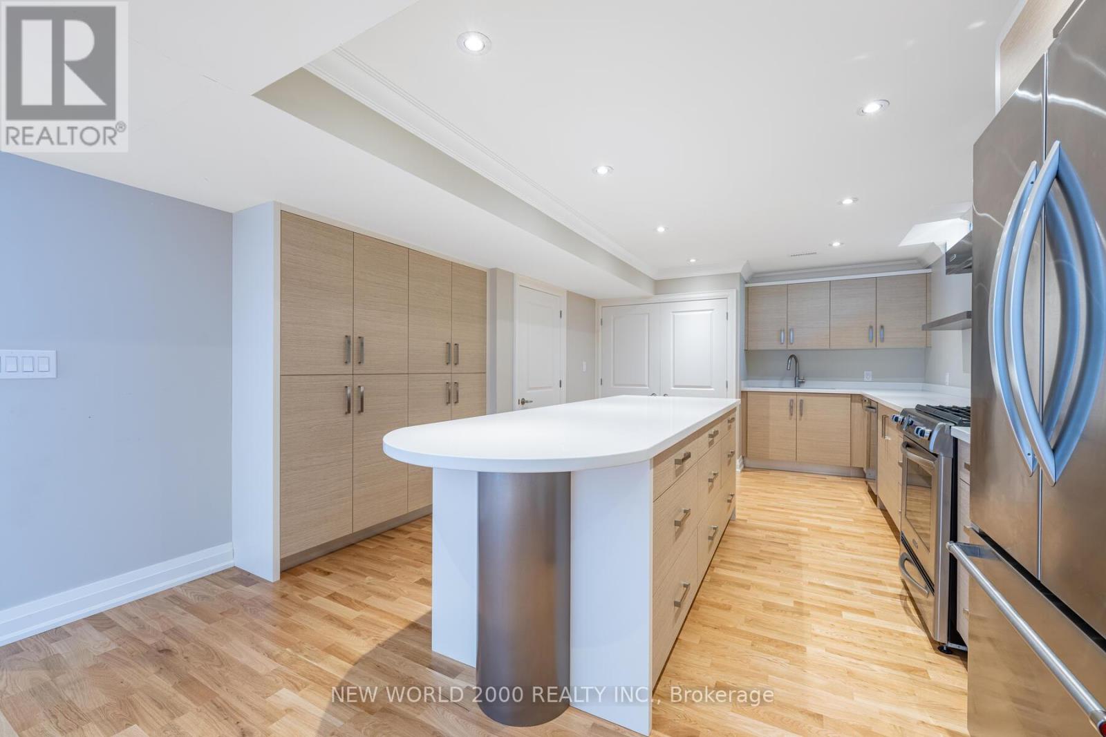 10 Orleans Circle, Vaughan, Ontario  L4H 0V4 - Photo 34 - N12507538