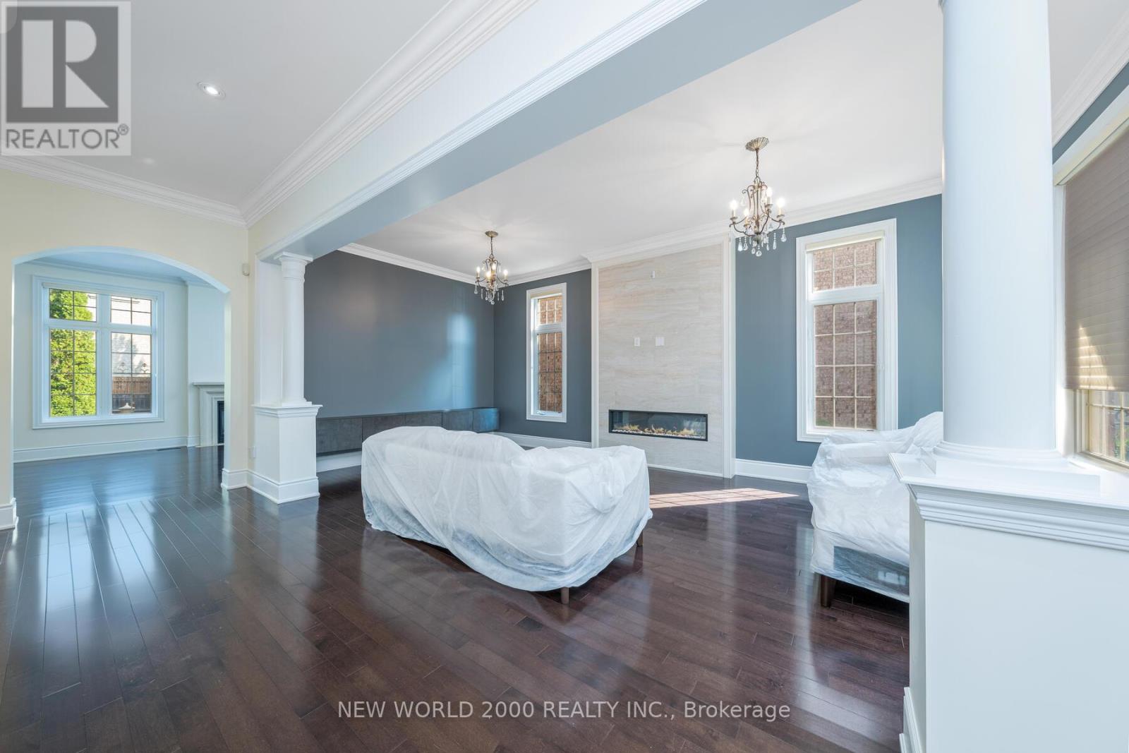 10 Orleans Circle, Vaughan, Ontario  L4H 0V4 - Photo 4 - N12507538