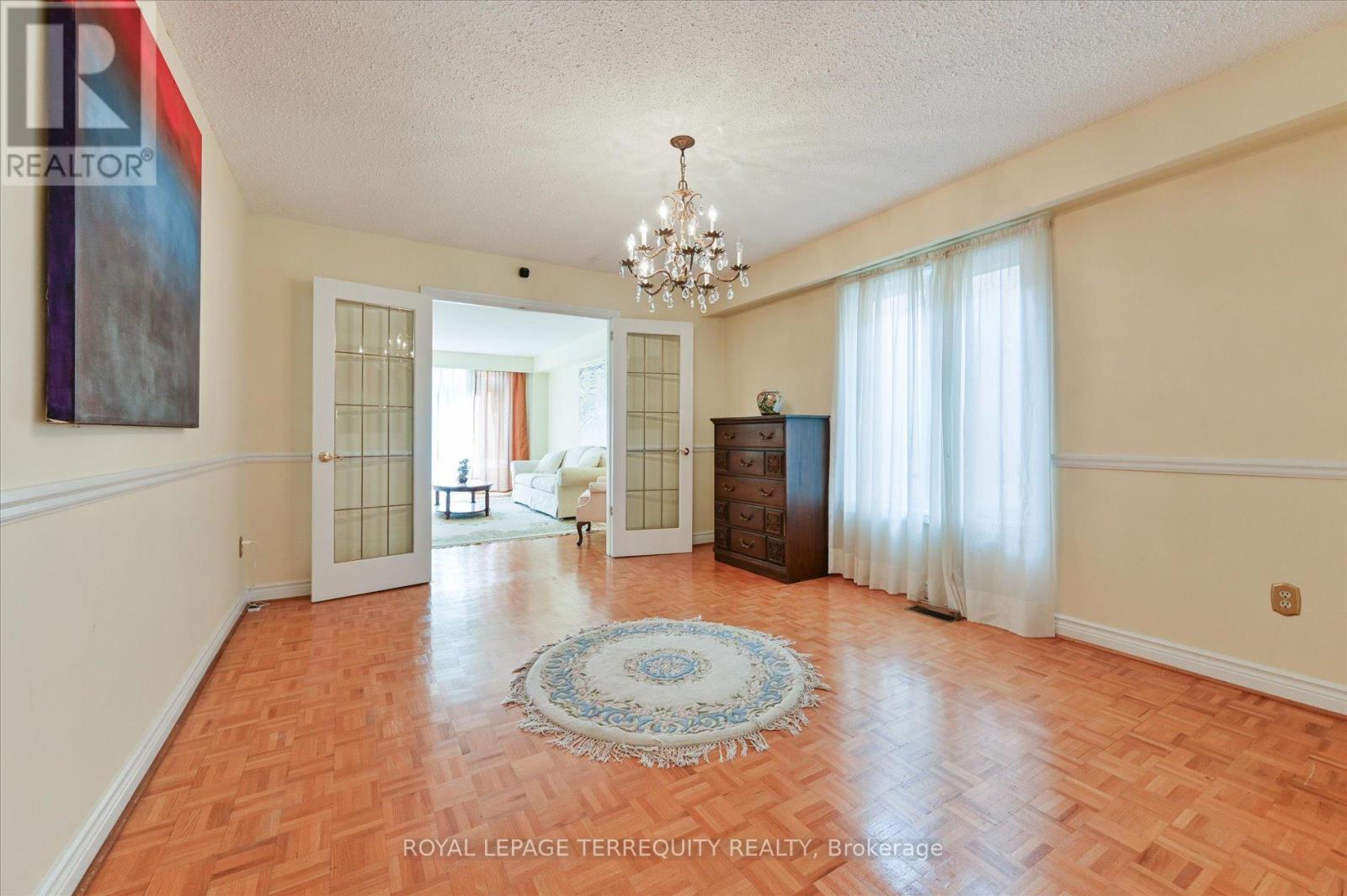 20 Leighland Drive, Markham, Ontario  L3R 7R4 - Photo 11 - N12507556