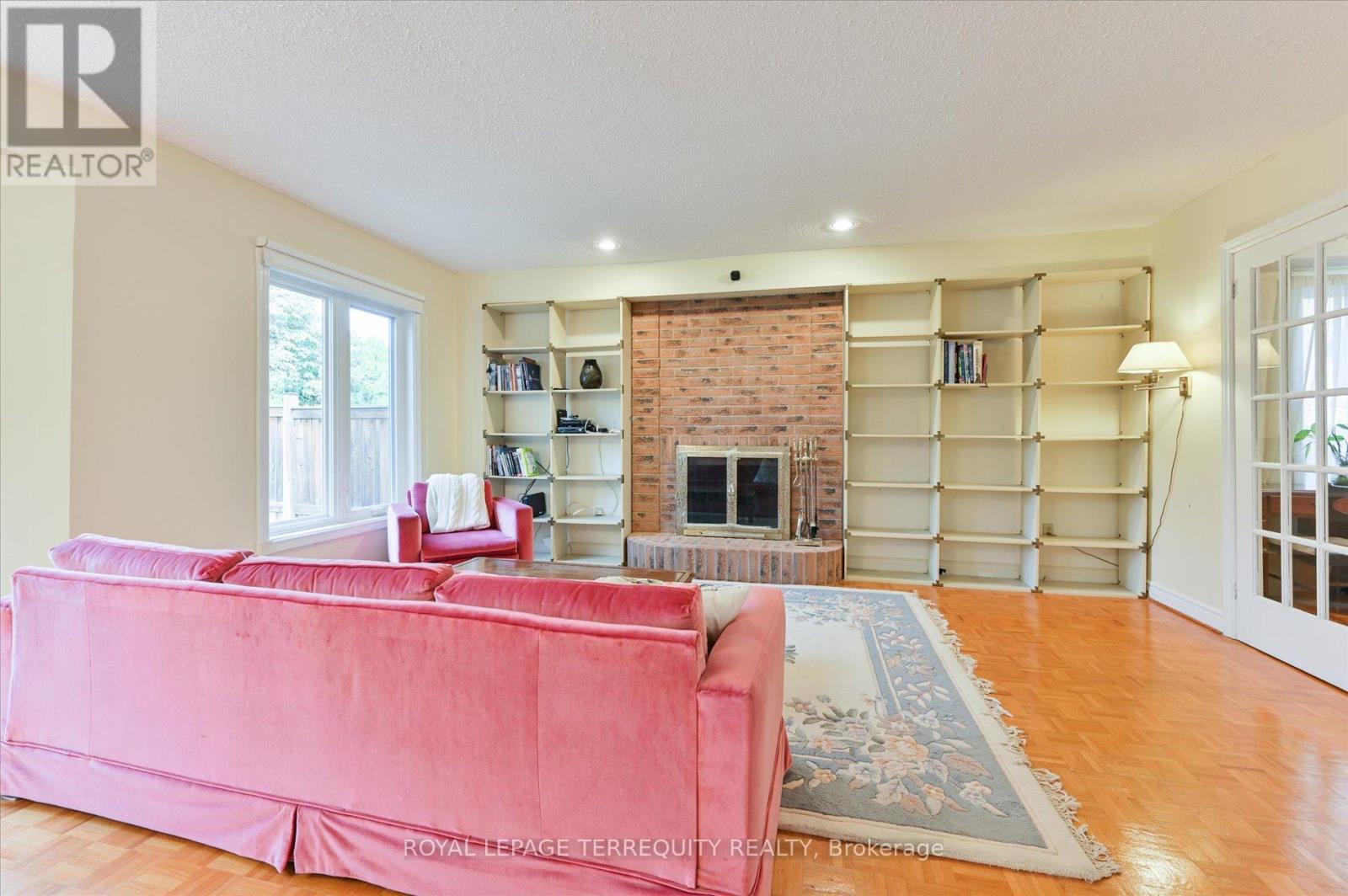 20 Leighland Drive, Markham, Ontario  L3R 7R4 - Photo 13 - N12507556