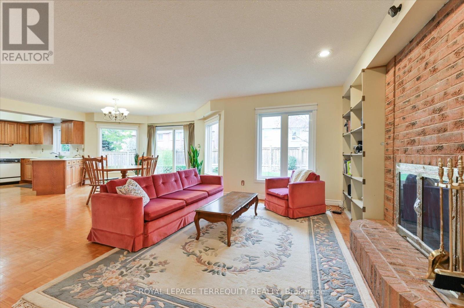 20 Leighland Drive, Markham, Ontario  L3R 7R4 - Photo 15 - N12507556