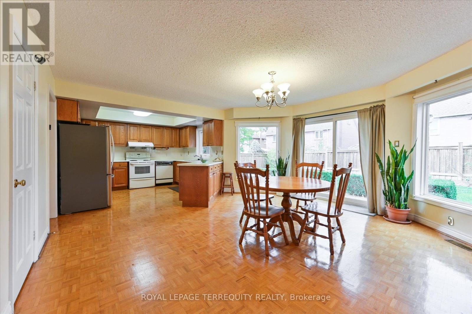 20 Leighland Drive, Markham, Ontario  L3R 7R4 - Photo 16 - N12507556