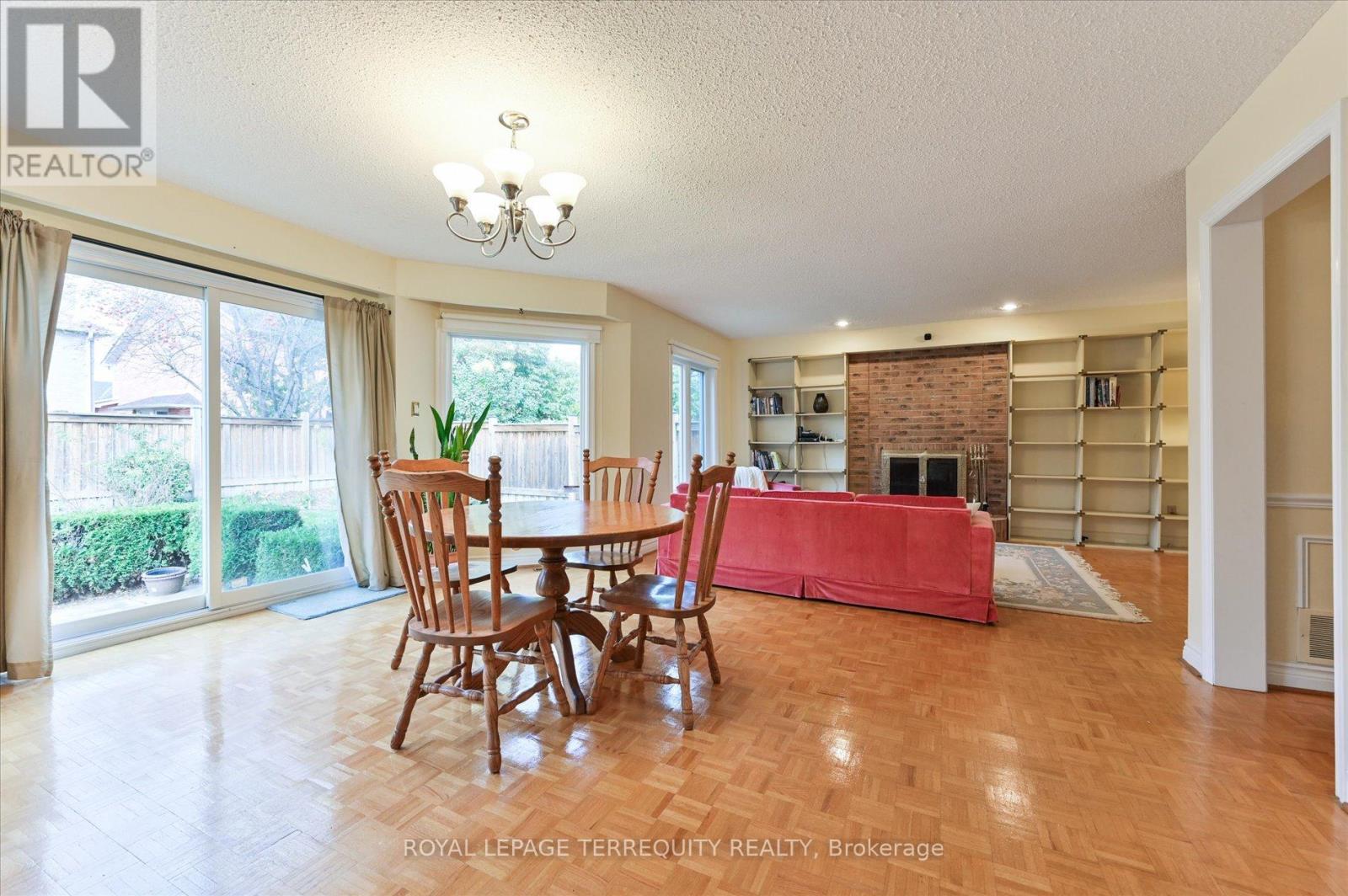 20 Leighland Drive, Markham, Ontario  L3R 7R4 - Photo 17 - N12507556