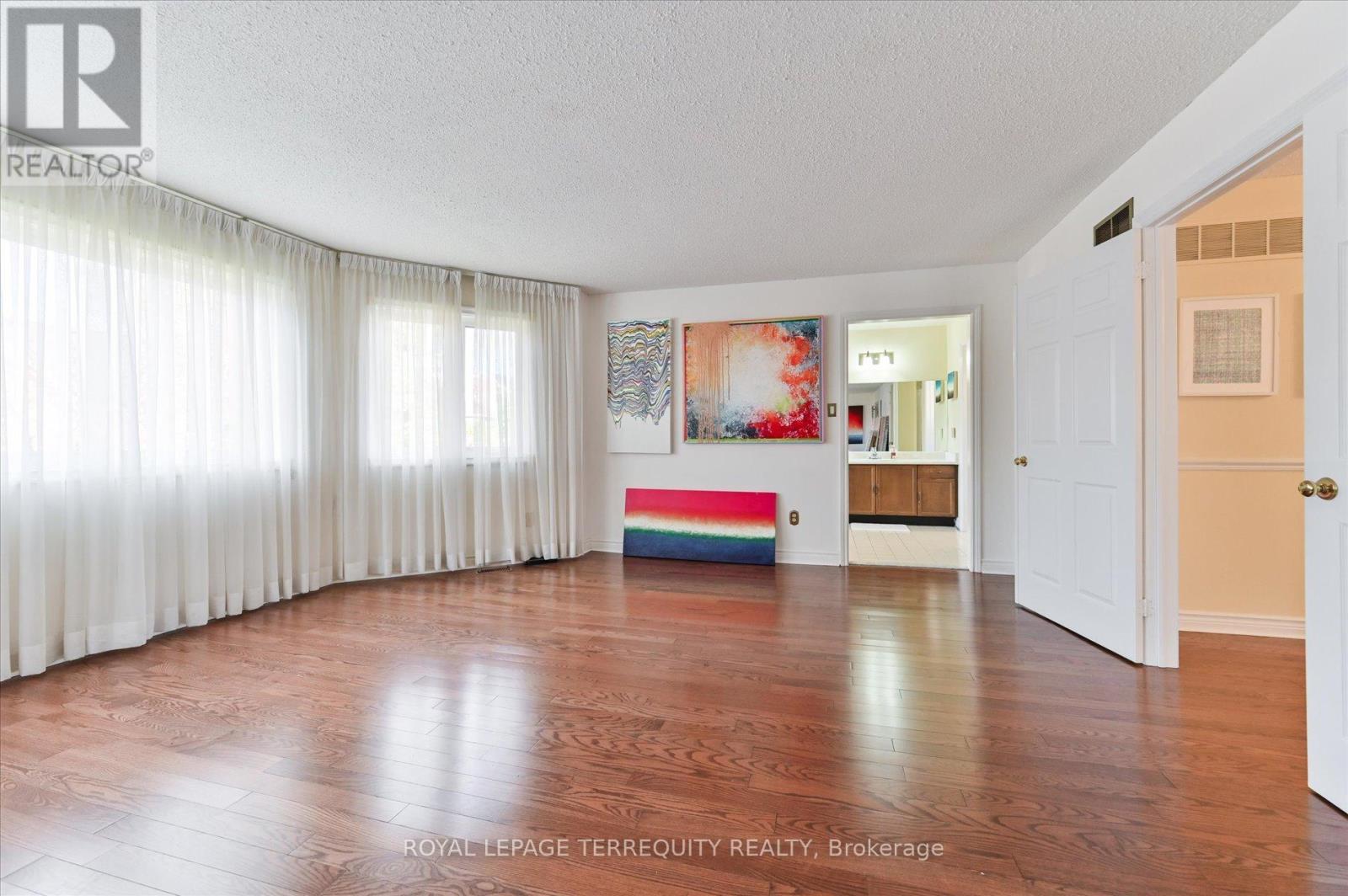 20 Leighland Drive, Markham, Ontario  L3R 7R4 - Photo 27 - N12507556