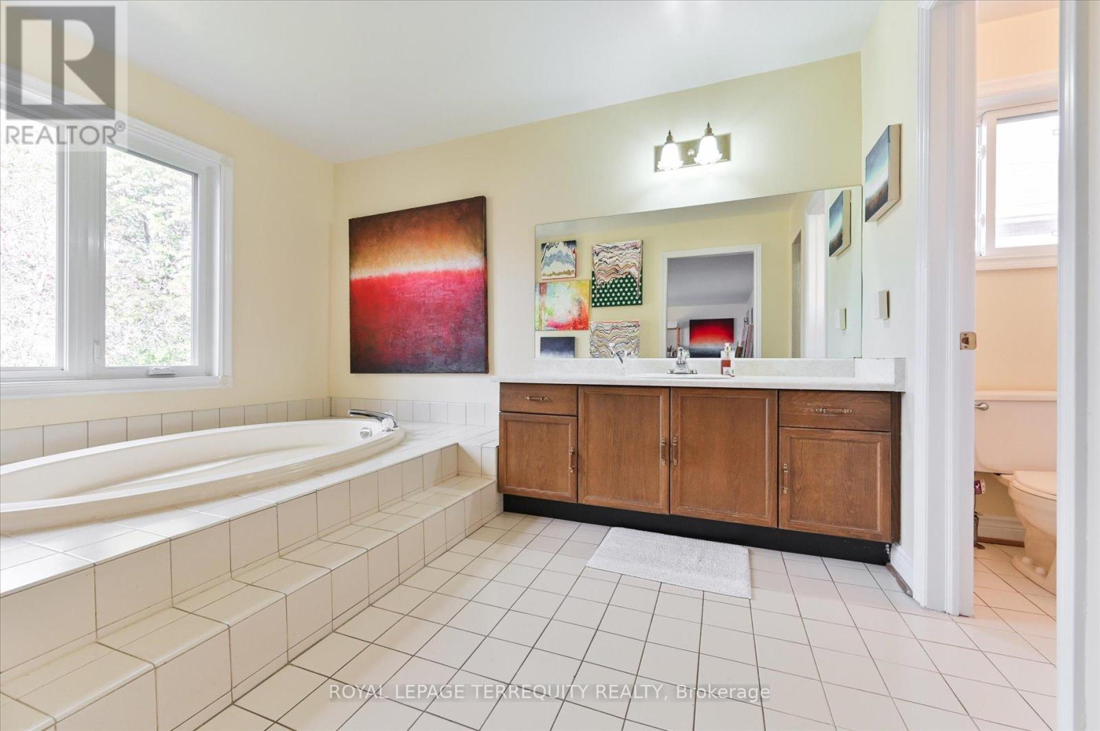 20 Leighland Drive, Markham, Ontario  L3R 7R4 - Photo 29 - N12507556