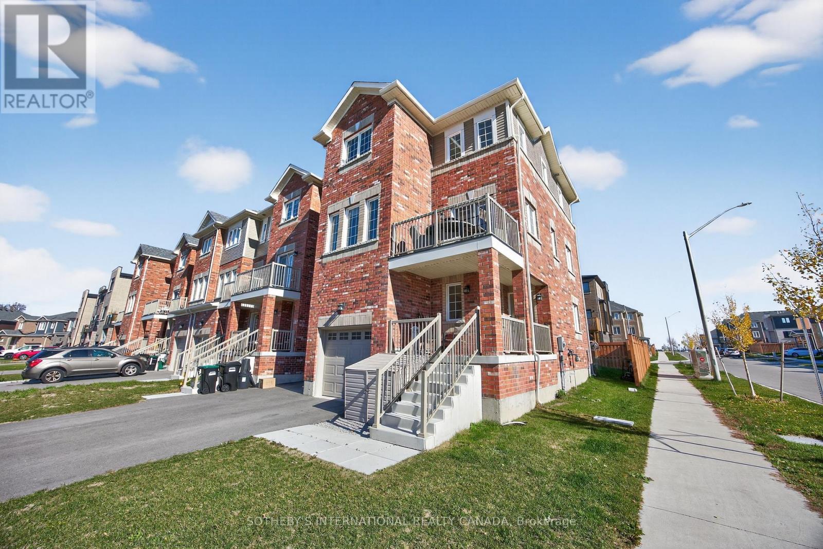 65 Harvest Crescent, Barrie, Ontario  L9J 0T5 - Photo 2 - S12507202