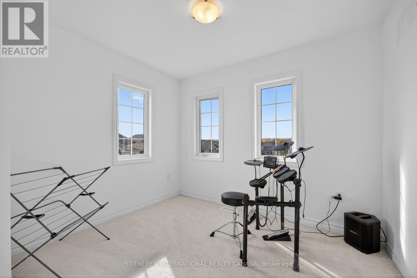 65 Harvest Crescent, Barrie, Ontario  L9J 0T5 - Photo 28 - S12507202