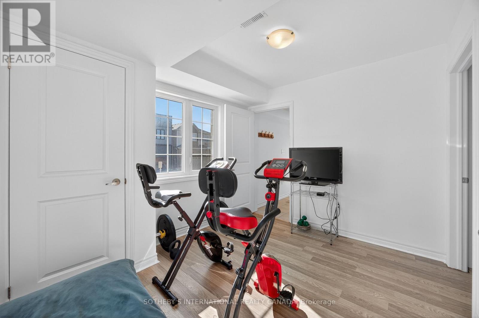 65 Harvest Crescent, Barrie, Ontario  L9J 0T5 - Photo 6 - S12507202