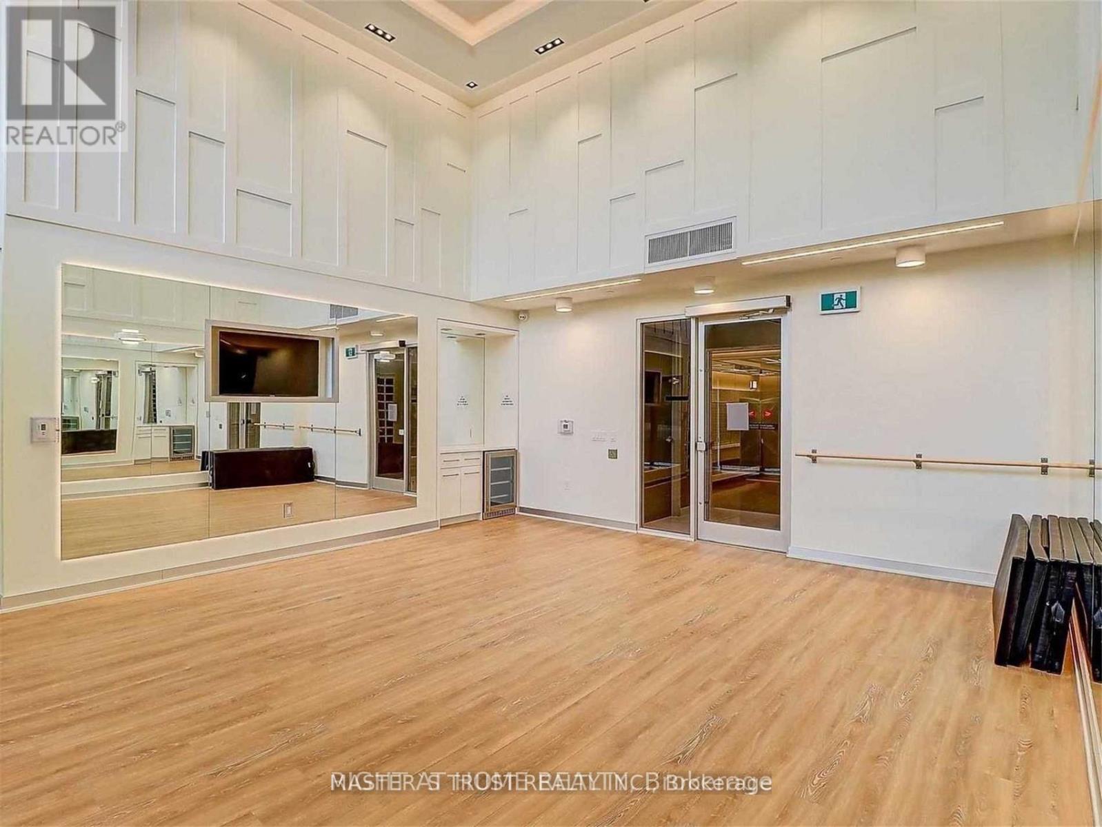 402 - 75 Oneida Crescent, Richmond Hill, Ontario  L4B 0A6 - Photo 11 - N12507496